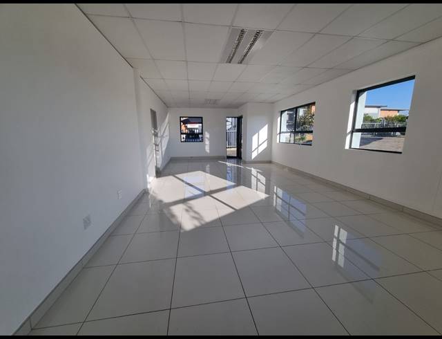 955M² WAREHOUSE TO LET IN LINBRO PARK